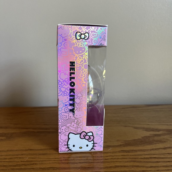 HipDot Hello Kitty Eye Shadow Sanrio Eyecon Baked 1 Birthday Cake New RARE - Picture 4 of 7